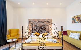Grand Historic Residence With New Luxury Marble Design-Main Square